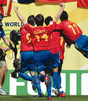 西班牙4:0乌克兰 创本届世界杯开赛最悬殊比分