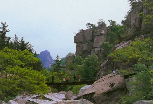 ��ɽ����